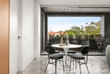https://images.listonce.com.au/custom/160x/listings/2012-pine-avenue-elwood-vic-3184/911/01794911_img_07.jpg?gvTxRHV9CPI