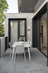 https://images.listonce.com.au/custom/160x/listings/20132-eglinton-street-kew-vic-3101/536/01632536_img_16.jpg?Gx-gKgnQ4cU