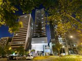 https://images.listonce.com.au/custom/160x/listings/201350-albert-road-south-melbourne-vic-3205/724/01087724_img_02.jpg?6KVfYNALFCM