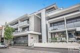 https://images.listonce.com.au/custom/160x/listings/20140-44-pakington-street-st-kilda-vic-3182/543/01772543_img_02.jpg?zgNa8Iv7aqc
