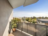 https://images.listonce.com.au/custom/160x/listings/2018-burrowes-street-ascot-vale-vic-3032/687/01641687_img_06.jpg?e9SOsp3ax9g