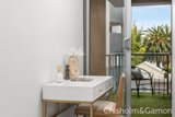 https://images.listonce.com.au/custom/160x/listings/20199-nott-street-port-melbourne-vic-3207/177/01794177_img_07.jpg?LbyOl2R2f7o