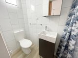 https://images.listonce.com.au/custom/160x/listings/202-kilgour-street-geelong-vic-3220/031/01678031_img_08.jpg?f0r7XNdUCJc