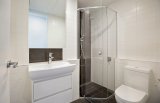 https://images.listonce.com.au/custom/160x/listings/202687-toorak-road-kooyong-vic-3144/184/01905184_img_07.jpg?b4y8rdCc1ZU