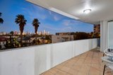 https://images.listonce.com.au/custom/160x/listings/203115-beach-street-port-melbourne-vic-3207/922/01190922_img_14.jpg?EupLoXt9WBI