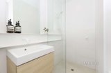 https://images.listonce.com.au/custom/160x/listings/20314-maroona-road-carnegie-vic-3163/337/01899337_img_08.jpg?SWMU-GiRpBE