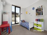 https://images.listonce.com.au/custom/160x/listings/203148-wells-street-south-melbourne-vic-3205/640/01087640_img_10.jpg?V1WxOHxCSUU