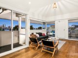 https://images.listonce.com.au/custom/160x/listings/2033-princes-street-port-melbourne-vic-3207/952/01087952_img_02.jpg?LYkeRhuQdTA