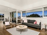 https://images.listonce.com.au/custom/160x/listings/2033-princes-street-port-melbourne-vic-3207/952/01087952_img_06.jpg?1vFRnor2LeI