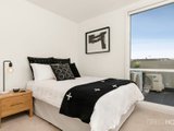 https://images.listonce.com.au/custom/160x/listings/2033-princes-street-port-melbourne-vic-3207/952/01087952_img_09.jpg?dyFX62YGsq0