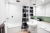 https://images.listonce.com.au/custom/160x/listings/204-young-street-fitzroy-vic-3065/882/01124882_img_07.jpg?CZBL8q2EnWE