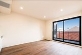 https://images.listonce.com.au/custom/160x/listings/20415-small-street-hampton-vic-3188/759/01909759_img_04.jpg?nJPVRk7uKcE