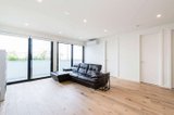 https://images.listonce.com.au/custom/160x/listings/20421-25-nicholson-street-bentleigh-vic-3204/911/01862911_img_05.jpg?Q8yJ2b-qDrg