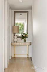 https://images.listonce.com.au/custom/160x/listings/20422-24-warleigh-grove-brighton-vic-3186/271/01969271_img_15.jpg?95fqQfQ1aOk