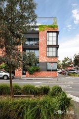 https://images.listonce.com.au/custom/160x/listings/20427-groom-street-clifton-hill-vic-3068/019/01986019_img_12.jpg?d4tGqaU4vYI