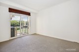 https://images.listonce.com.au/custom/160x/listings/20488-beach-street-port-melbourne-vic-3207/727/01915727_img_02.jpg?RwbNSGsRsyM