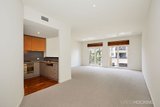 https://images.listonce.com.au/custom/160x/listings/20488-beach-street-port-melbourne-vic-3207/727/01915727_img_04.jpg?B246kqYiOWo