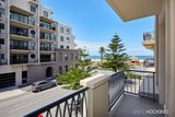 https://images.listonce.com.au/custom/160x/listings/20488-beach-street-port-melbourne-vic-3207/727/01915727_img_06.jpg?3D6z6UC2UTg