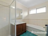 https://images.listonce.com.au/custom/160x/listings/2051-bayfield-road-west-bayswater-north-vic-3153/710/01525710_img_11.jpg?h0a7UUCPUhY