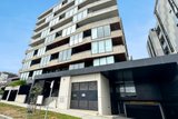 https://images.listonce.com.au/custom/160x/listings/20515-17-irving-avenue-box-hill-vic-3128/816/01659816_img_01.jpg?5Jysl0ZoCXY