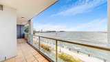 https://images.listonce.com.au/custom/160x/listings/206127-beach-street-port-melbourne-vic-3207/605/01627605_img_11.jpg?Pc395H1RKJ8