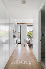 https://images.listonce.com.au/custom/160x/listings/2061273-high-street-malvern-vic-3144/757/01969757_img_08.jpg?BeBa1MCDHPY