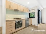 https://images.listonce.com.au/custom/160x/listings/2064-alfrick-road-croydon-vic-3136/853/01525853_img_06.jpg?jTLYntZX8hs