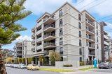 https://images.listonce.com.au/custom/160x/listings/2071146-nepean-highway-highway-highett-vic-3190/595/01752595_img_03.jpg?vS6shP-Lbr8