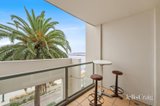 https://images.listonce.com.au/custom/160x/listings/207115-beach-street-port-melbourne-vic-3207/737/01881737_img_09.jpg?JkeS1UGHjF4