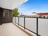https://images.listonce.com.au/custom/160x/listings/207130-errol-street-north-melbourne-vic-3051/739/01731739_img_04.jpg?FWHDxvDCQA0