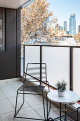 https://images.listonce.com.au/custom/160x/listings/207130-errol-street-north-melbourne-vic-3051/825/01051825_img_12.jpg?NBinXUA2zCM