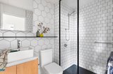 https://images.listonce.com.au/custom/160x/listings/207245-queens-parade-fitzroy-north-vic-3068/934/01779934_img_04.jpg?TlUE_4O0FHs