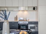 https://images.listonce.com.au/custom/160x/listings/20757-toorak-road-south-yarra-vic-3141/887/01927887_img_05.jpg?iGJ9KRxaffY