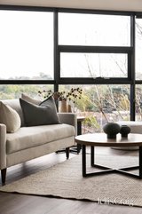 https://images.listonce.com.au/custom/160x/listings/20810-12-high-street-glen-iris-vic-3146/353/01922353_img_10.jpg?KfFy3cWPHxs