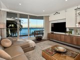 https://images.listonce.com.au/custom/160x/listings/208107-beach-street-port-melbourne-vic-3207/897/01084897_img_04.jpg?UgGIJ3KYWbg