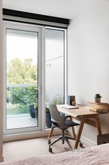 https://images.listonce.com.au/custom/160x/listings/208188-macaulay-road-north-melbourne-vic-3051/059/01185059_img_11.jpg?sTSp1J_9d7U