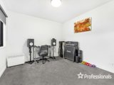 https://images.listonce.com.au/custom/160x/listings/2084-6-alfrick-road-croydon-vic-3136/937/01525937_img_05.jpg?MPuDp9XFQqI