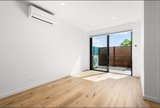 https://images.listonce.com.au/custom/160x/listings/20879-mitchell-street-bentleigh-vic-3204/098/01942098_img_04.jpg?T5G63zGIHz4