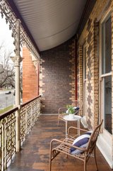 https://images.listonce.com.au/custom/160x/listings/209-flemington-road-north-melbourne-vic-3051/844/01565844_img_05.jpg?LfM_loLgiJs