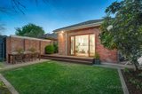 https://images.listonce.com.au/custom/160x/listings/2093-malvern-road-malvern-east-vic-3145/290/00850290_img_08.jpg?rRW7qhr2WM4