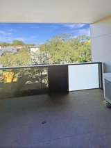 https://images.listonce.com.au/custom/160x/listings/209828-burke-road-camberwell-vic-3124/413/01891413_img_08.jpg?mlMfNsg81pA