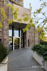 https://images.listonce.com.au/custom/160x/listings/209a21-pentridge-boulevard-coburg-vic-3058/166/01991166_img_12.jpg?YbNoDXfkN2Q