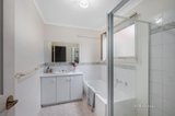 https://images.listonce.com.au/custom/160x/listings/20a-acacia-street-doncaster-east-vic-3109/416/01325416_img_06.jpg?4UULPNl5xMg