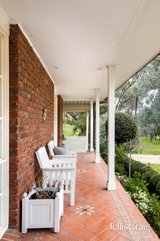 https://images.listonce.com.au/custom/160x/listings/21-25-aqueduct-lane-diamond-creek-vic-3089/996/01770996_img_02.jpg?ngAONV735ew