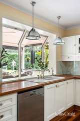 https://images.listonce.com.au/custom/160x/listings/21-25-aqueduct-lane-diamond-creek-vic-3089/996/01770996_img_05.jpg?PYWhSrx9D7k