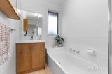 https://images.listonce.com.au/custom/160x/listings/21-3-andrews-street-eltham-vic-3095/999/01773999_img_09.jpg?fY3dk_RoKCE