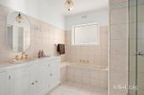 https://images.listonce.com.au/custom/160x/listings/21-aberdeen-street-aberfeldie-vic-3040/405/01965405_img_09.jpg?s1XDLmi4btM