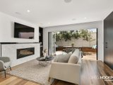 https://images.listonce.com.au/custom/160x/listings/21-albert-street-port-melbourne-vic-3207/194/01090194_img_06.jpg?0fJVpYeyEAo