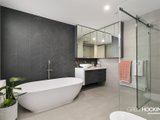 https://images.listonce.com.au/custom/160x/listings/21-albert-street-port-melbourne-vic-3207/194/01090194_img_10.jpg?_S-r98SEGVQ