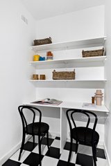 https://images.listonce.com.au/custom/160x/listings/21-avoca-court-elwood-vic-3184/267/01794267_img_09.jpg?HuKO_fDPXhs